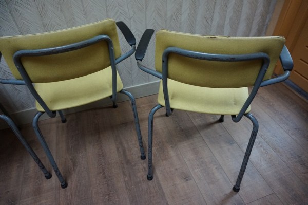 Friso Kramer, Ahrend de Cirkel, stoelen, armstoelen, buisframe, vintage, industrieel, gispen